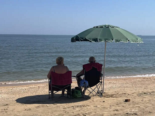 Внуки на дачу, а они — к морю: 10 направлений, куда ломанулись пенсионеры в мае, пока цены смешные