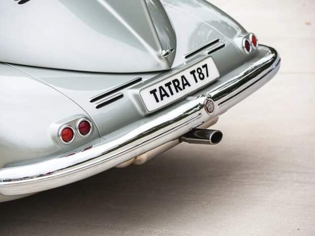 Tatra T87 – автомобиль, который запретили водить нацистам
