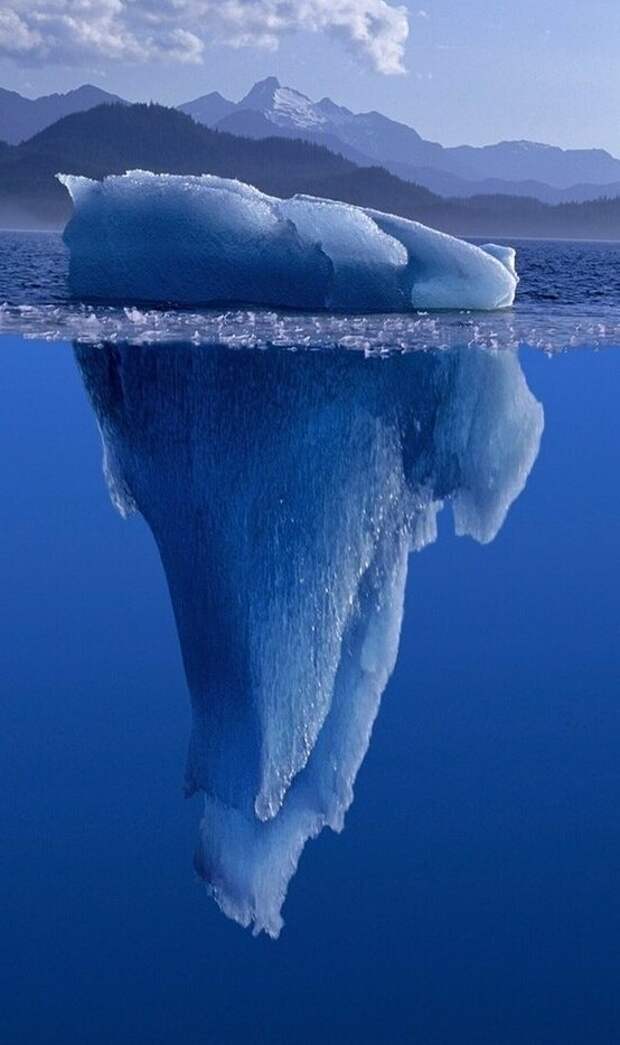 Так называемые «черные» айсберги – это айсберги, недавно перевернувшиеся в воде, – имеют темный цвет и почти неразличимы. Считают, что «Титаник» столкнулся именно с таким айсбергом айсберг, интересное, лед, под водой, природа