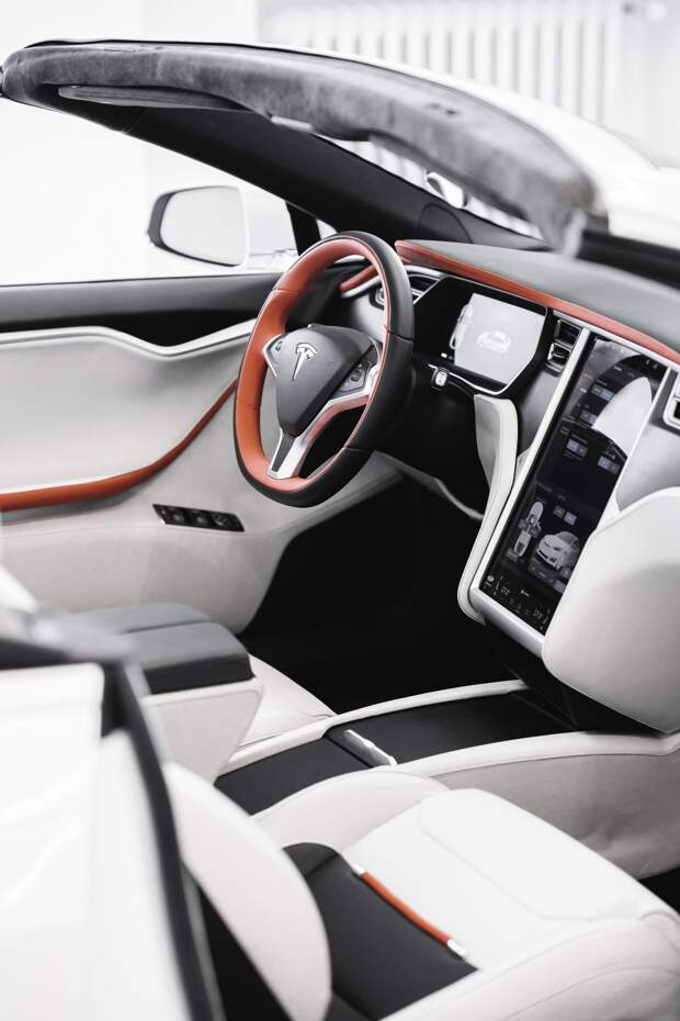 Двухдверный кабриолет Tesla Model S от Ares Design