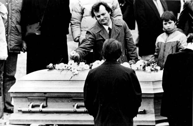 Билл Мюррей на похоронах Джона Белуши, 1982 голливуд, кино, фото