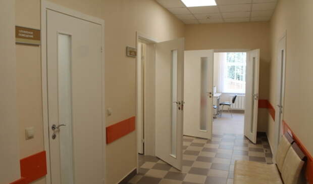 Врачи массово увольняются из поликлиники в Дзержинске