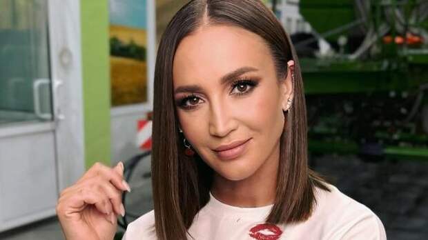 Бузова впервые раскрыла, что сказала Даве и Краймбрери при встрече — не обошлось без пары ласковых