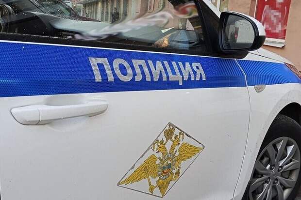 Мужчины устроили стрельбу на остановке в Ленобласти