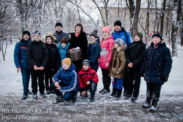 Маленькие каратисты Донецка нашли сокровище в парке кованых фигур