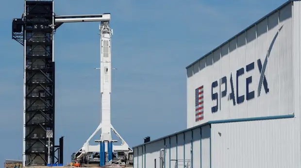SpaceX подала иск против правительства США