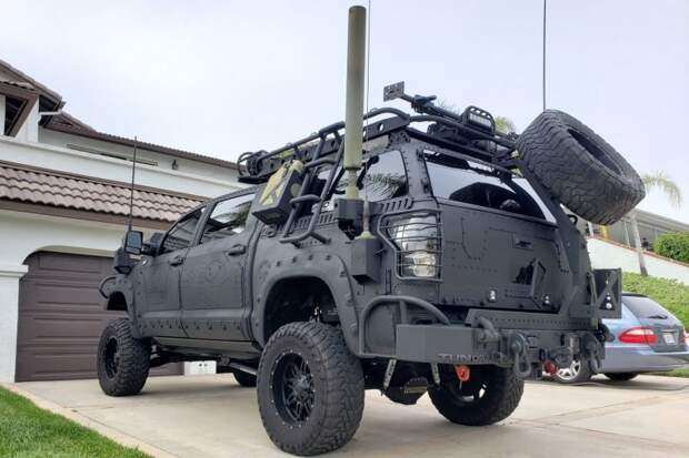 С этой сумасшедшей Toyota Tundra не страшен никакой зомби-апокалипсис