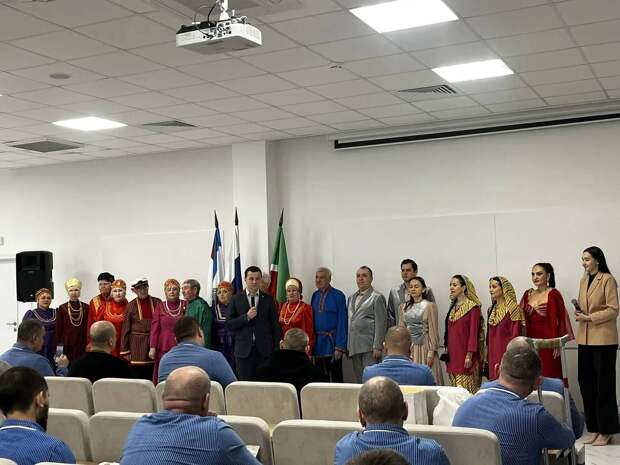 Творческий коллектив Дома Дружбы народов РТ выступил в военном госпитале