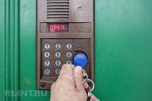 Электронные замки на дверь: выбор и особенности устройства