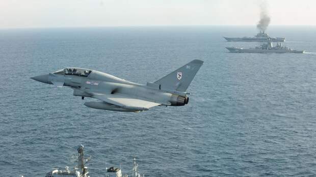 Скандал с Эпштейном набирает обороты: в дело замешаны британские ВВС