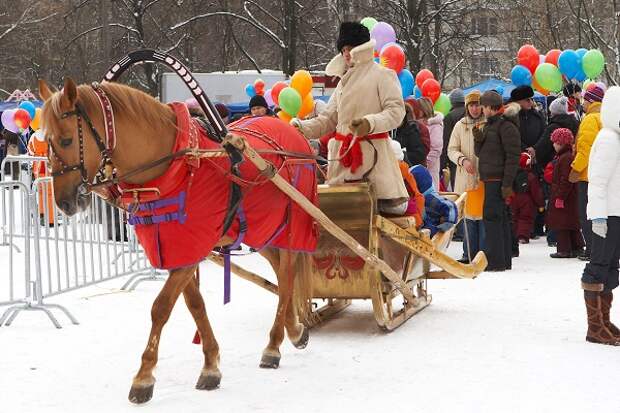 Какого числа Масленица в 2018 году, как отмечают веселый праздник, древние славянские традиции и история возникновения торжества