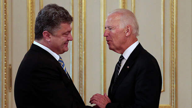 Президент Украины Петр Порошенко и Джозеф Байден. Архивное фото