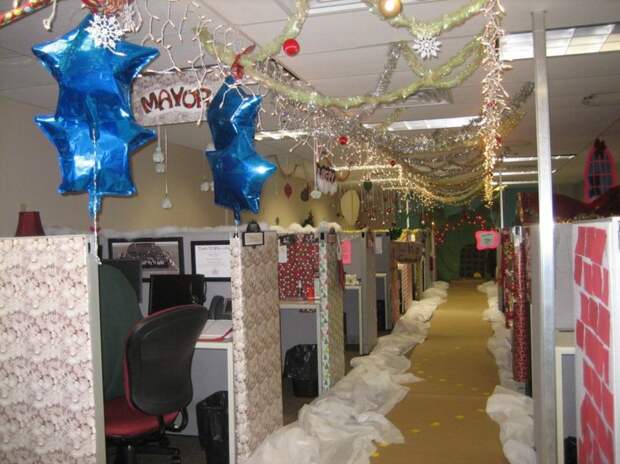Как вам такой снег на полу? новый год, праздничное настроение, украсили офис, украшения, фото