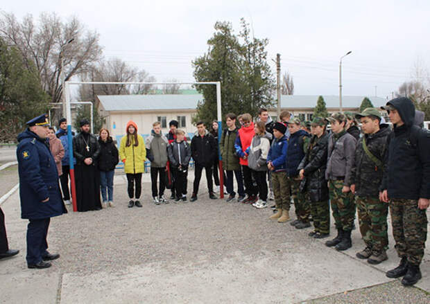 На российской военной базе в Киргизии для школьников проведен патриотический праздник «Под крылом штурмовика»