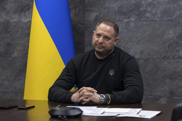 Ермак обратился к тарологам после коррупционного скандала с одной целью