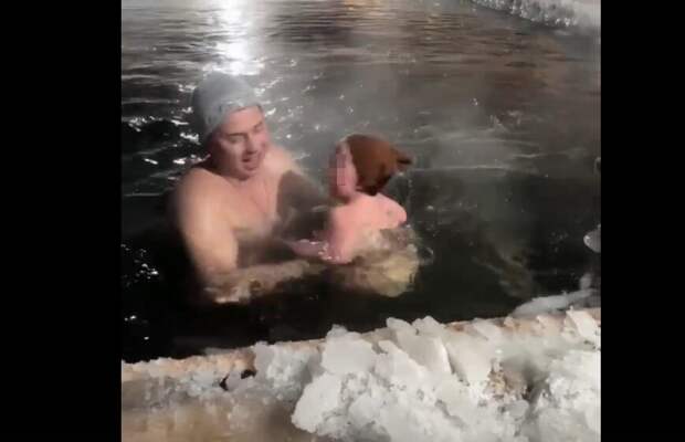 В РПЦ призвали родителей не путать церковные обычаи с истязанием детей