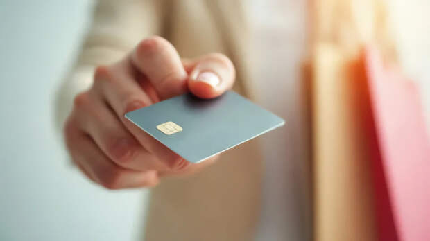 С 1 июля переводить деньги на карту станет сложнее. Потребуется важный документ