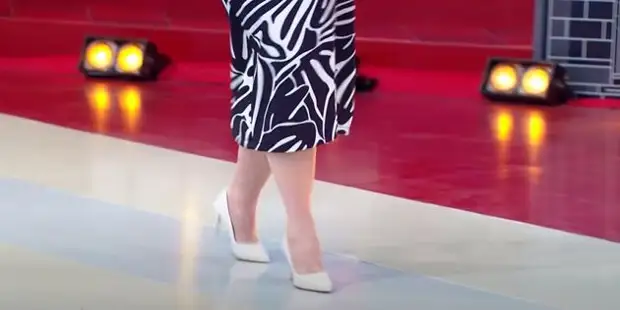 Женщину из Саранска сильно изменили на "Модном приговоре" подобрав 3 образа на пышную фигуру