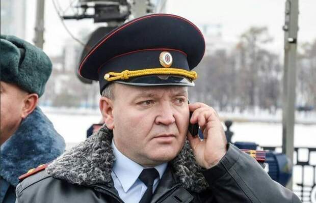 Отпуск не за горами. Валерий Горелых призвал заблаговременно проверить загранпаспорт