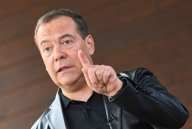 https://zen.yandex.ru/media/kaleidoscopelive/dmitrii-medvedev-vystupil-protiv-vosstanovleniia-otnoshenii-s-ssha-62b060d142858b346283af93