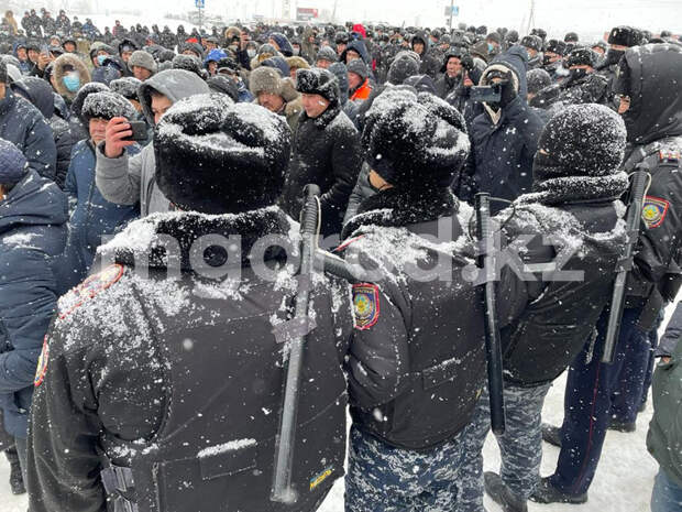 Чрезвычайное положение ввели в Казахстане из-за митингов