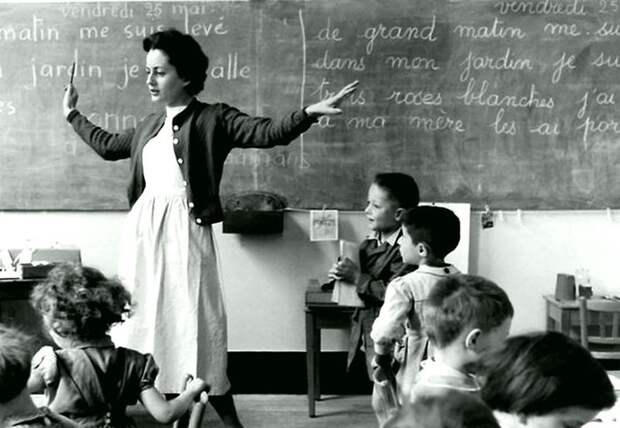 Учитель в Париже в 1956 году Весь Мир в объективе, ретро, старые фото