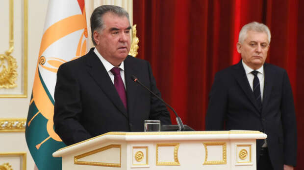 Президент Таджикистана принял верительные грамоты новых послов