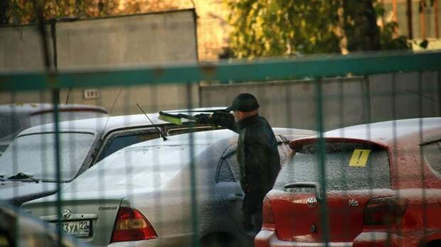 Две компании на Алтае наказали за отказ продавать бензин, который якобы закончился