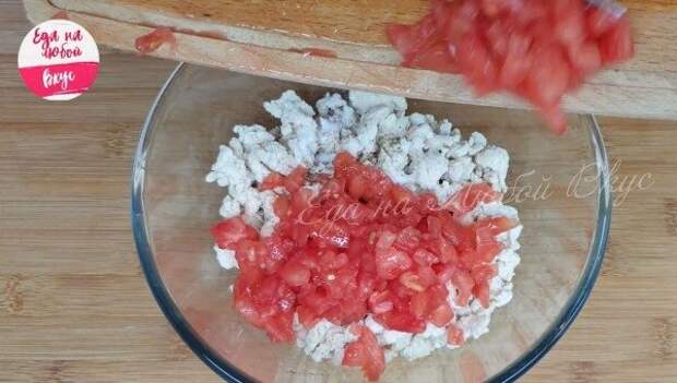 Рецепт пирожков очень доступный и благодаря начинке очень вкусная получается выпечка! Пирожки в духовке прямо сочные, мягкие воздушные!-6