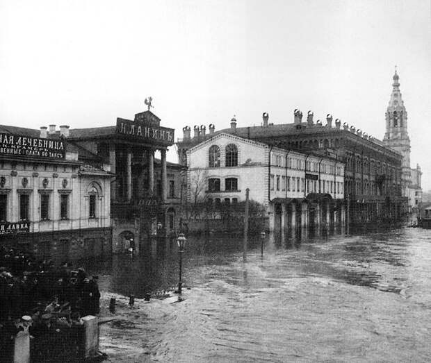 Московское наводнение 1908 г, Софийская набережная.