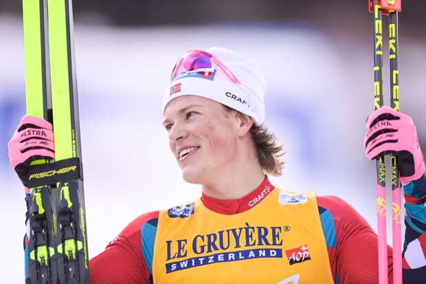 Норвежский лыжник Клебо выиграл спринт на этапе Кубка мира в Швейцарии