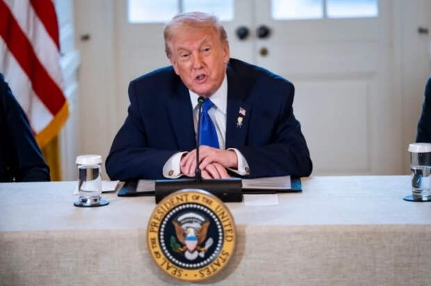 Трамп: США 4 мая начнут выводить суда, блокированные в Ормузском проливе