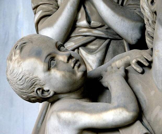 Удивительные скульптуры кладбища Стальено
