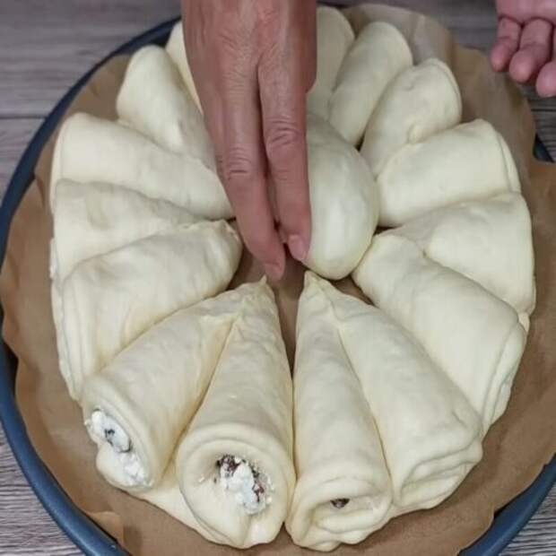 Булочки с творожной начинкой — такие вкусные, что готовлю их 7 раз в неделю. Рецепт моей бабушки