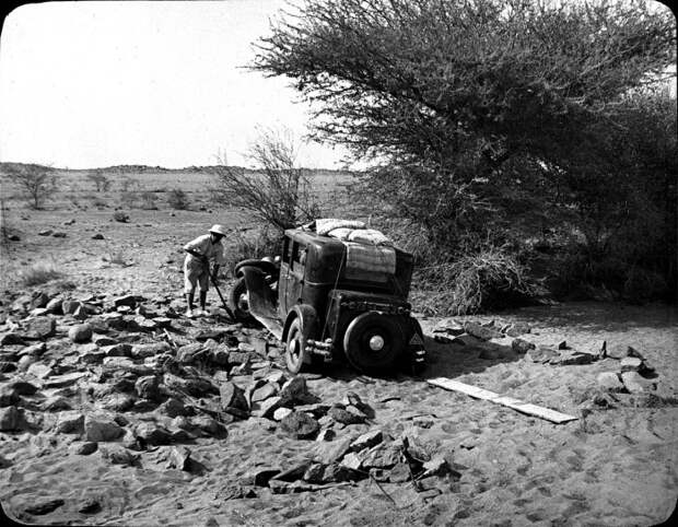 В 80 км. к северу от Кидаль. В 80 км. к северу от Кидаль.