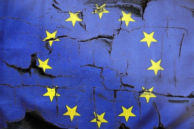 Англичане высмеяли депутата Европарламента после поездки в Россию Англичане высмеяли депутата Европарламента после поездки в Россию