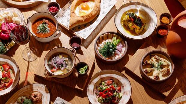 Новый год с грузинским акцентом: рецепты от шефа для домашнего застолья