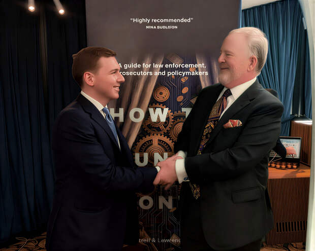 Помощник Фараджа написал книгу об отмывании денег прямо из тюрьмы