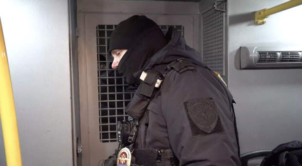 На стройках Московского района Петербурга нашли 40 мигрантов-нелегалов