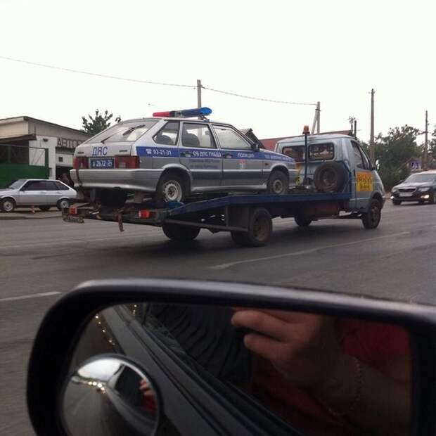 Странно, но многие считают, что полицейским всё можно неожиданность, полиция, правопорядок, прикол, приколы, стражи порядка, юмор