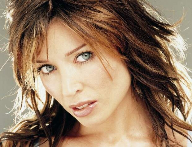 dannii_minogue_1600x