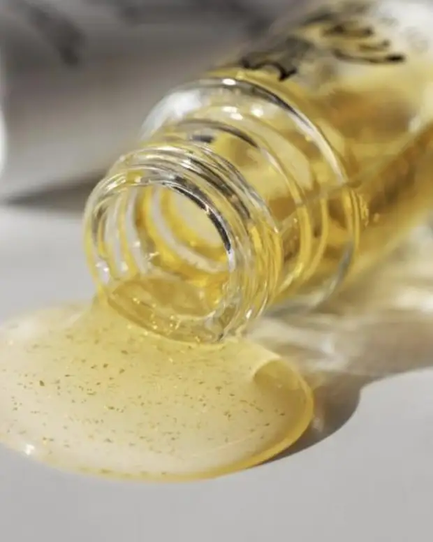 Можно ли наносить тональный крем без основы. Важно знать: как наносить тональный крем?