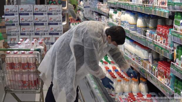 Врач перечислил продукты, способные спровоцировать развитие коронавируса