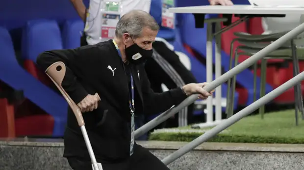 Табарес покинул пост главного тренера сборной Уругвая после 15 лет работы с ней