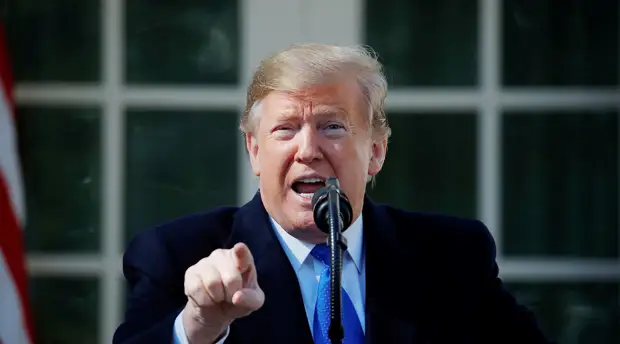 Без запроса на американскую демократию: почему Гонконг и Китай обвинили США во вмешательстве