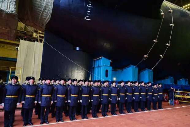 Успешно продолжается реализация долгосрочной и крупномасштабной программы строительства новых стратегических ракетных подводных крейсеров проекта 955(А) «Борей».-2
