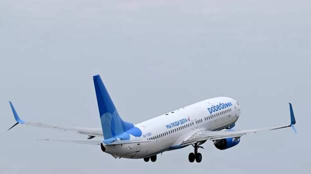 РИА Новости: Boeing с повреждённым остеклением приземлился в Шереметьево