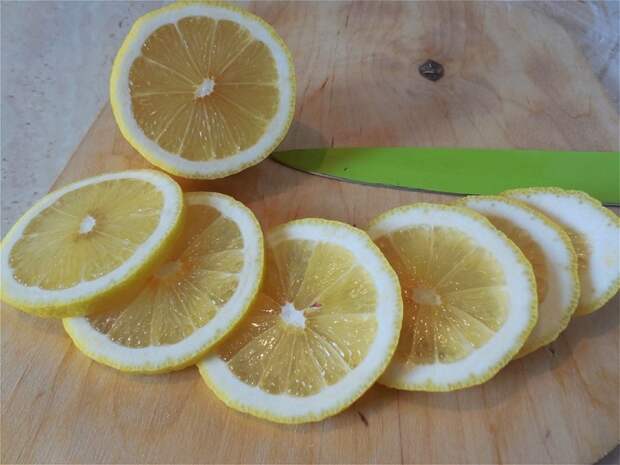 Огурцы с лимоном