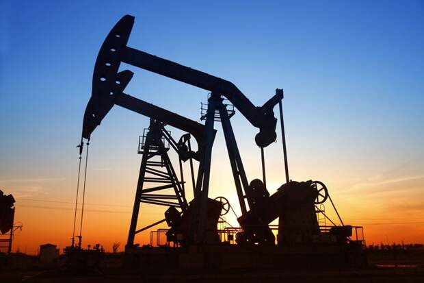 Цена на нефть Brent достигла 84 долларов впервые за четыре года