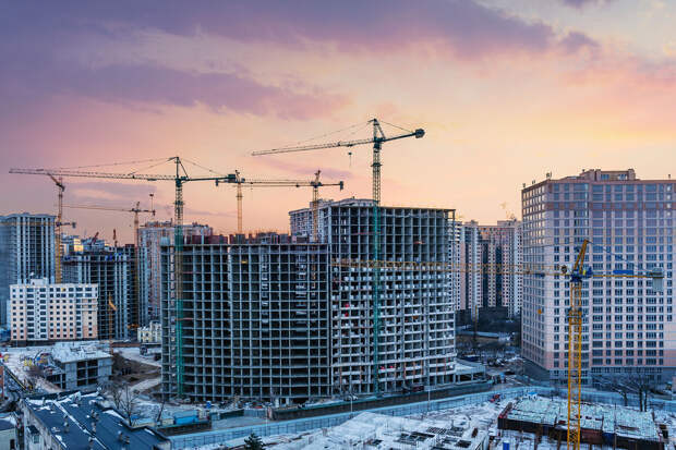 В России строительство домов в городах за три года выросло на 27%